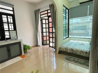 Studio ban công thoáng full nội thất máy giặt riêng trống sẵn dọn vào ở ngay