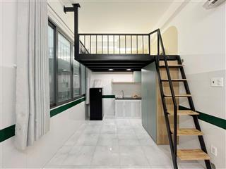Duplex gác cao full nội thất  có ban công  nằm ngay trung tâm gần trường đh hutech, hiu, uef