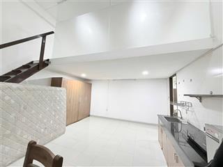 Duplex giá rẻ hiếm có ở được 5 người, 5 xe  thuận tiện di chuyển q1