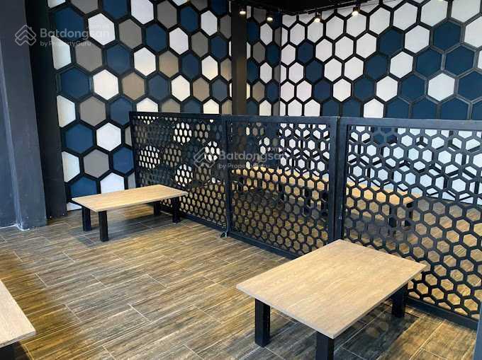 Cho thuê nhà mặt tiền hoàng dư khương, quận 10, dt 10x50m. 1 trệt, 2 lầu. dtsd 1.500m2