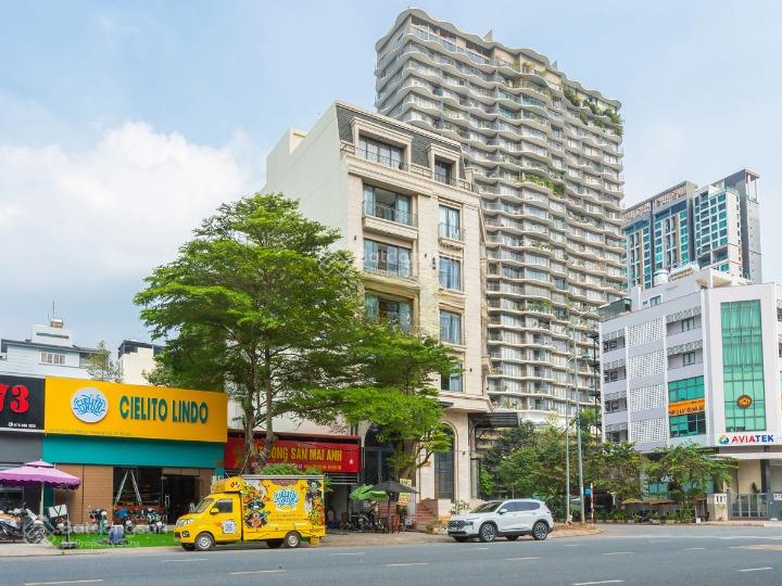 Tòa nhà góc 2mt nguyễn văn hưởng, quận 2. dt 20x30m. hầm trệt 6 lầu