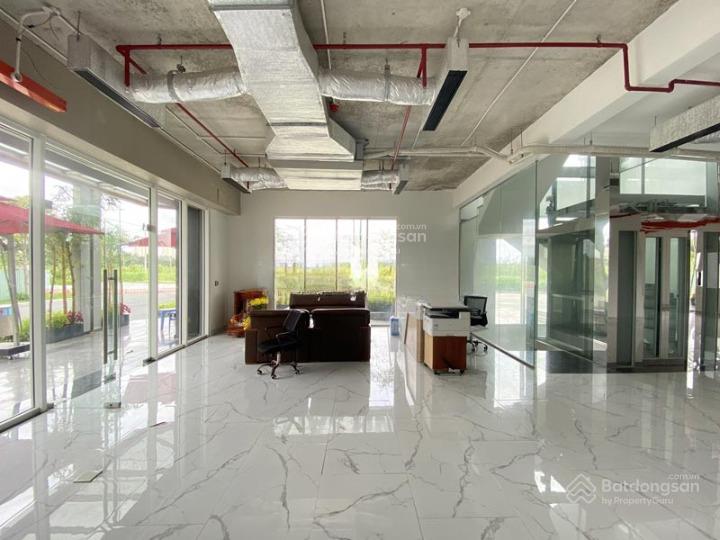 Tòa nhà góc 2mt nguyễn văn hưởng, quận 2. dt 20x30m. hầm trệt 6 lầu