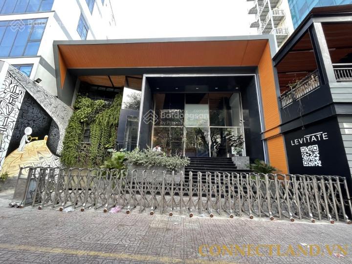 Cho thuê nhà mặt tiền võ văn tần, quận 3. dt 17x50m, 1 trệt, 2 lầu. dtsd 2.500m2