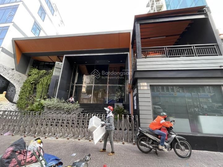 Cho thuê nhà mặt tiền võ văn tần, quận 3. dt 17x50m, 1 trệt, 2 lầu. dtsd 2.500m2