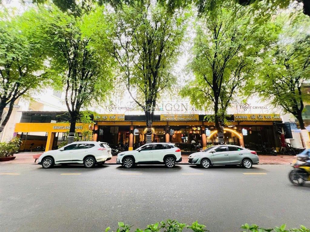 Cho thuê nhà góc 2mt số 37  37a đường nguyễn trung trực, quận 1, dt 35x30m, 1 trệt 1 lầu