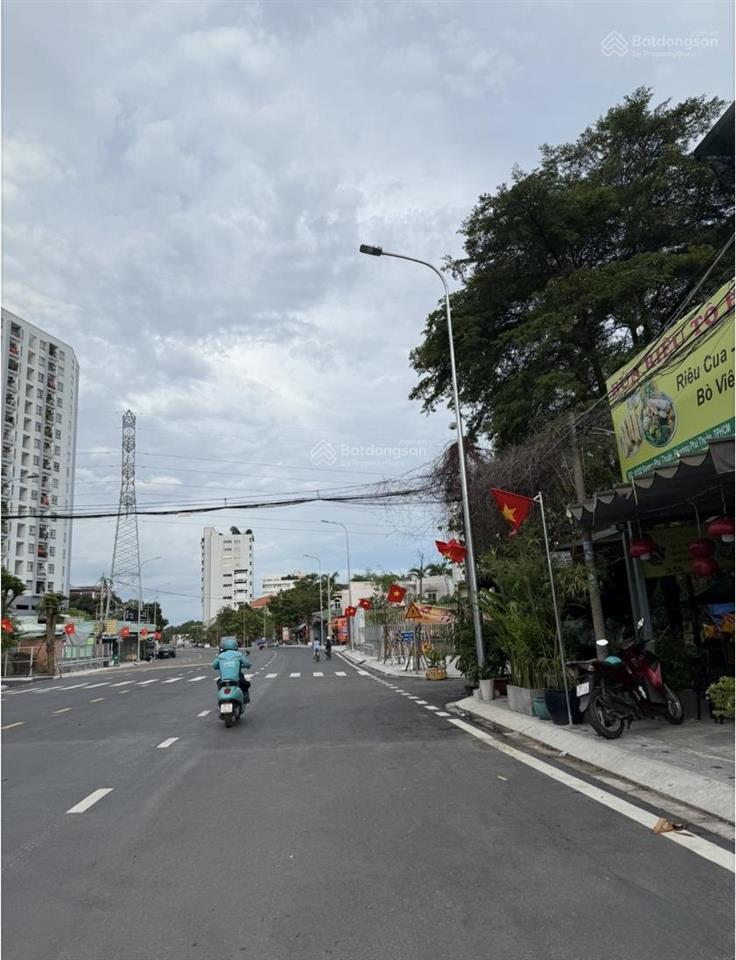 Bán 80m2 đất thổ cư,tặng gpxd 4t,dàn móng sẵn.hẻm ô tô 4 chỗ,cách mt đường phú thuận 50m.hơn 6 tỷ