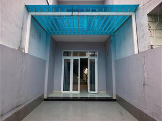 Chính chủ bán nhà đất 2 mặt tiền hẻm đường 38 thoáng mát, nhà mới có sẵn. sổ hồng sạch đẹp