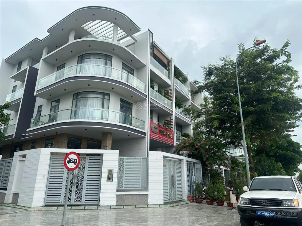 Bán nhà góc 2 mặt tiền vạn phúc city, tp. thủ đức căn đẹp, vị trí vàng