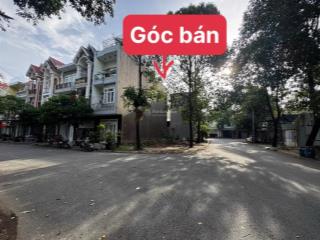 Gấp lắm rồi. kẹt tiền bán gấp lô đất góc 3 mặt tiền ngay chân chung cư vincom dĩ an.