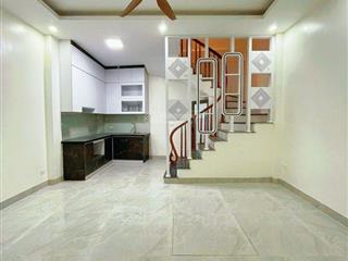 Nhà mới 5 tầng trung tâm hai bà ngõ nông, gần phố ở ngay