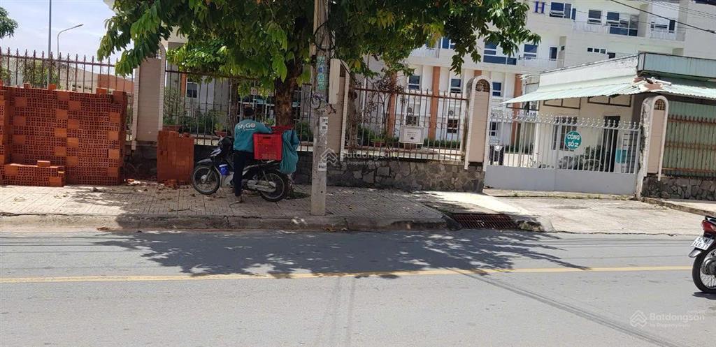 Bán nhà trung tâm thị trấn cần giuộc  giá 2.2 tỷ