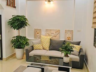 Siêu hiếm, bán nhà mới đông ngạc, oto đỗ cổng, sát phố, gần hồ 35m*5t