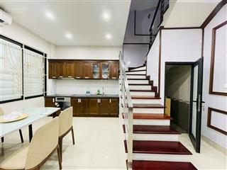 Cực hiếm! phạm văn đồng 40m2*4t  ba gác tránh, 50m ra ôtô, hưởng tiện ích ciputra, nhà đẹp dân xây