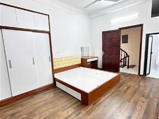 Bán nhà tại đường cầu giấy nhà 4 tầng ful nội thất , mặt tiền đẹp , nhà hiếm khó tìm