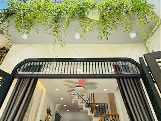 Cơ hội sở hữu nhà riêng tại q 1, đường cống quỳnh nằm ngay kv trung tâm, dt 45m2, giá 4 tỷ 250, shr