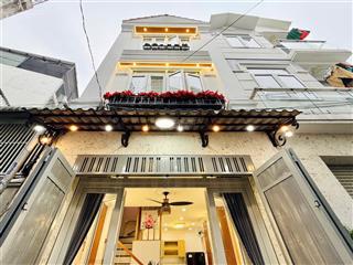 Nhà mới dọn vào ở ngay phạm ngọc thạch, p7, quận 3, dt 58m2, giá 3 tỷ 500 hẻm xe hơi, sổ hồng riêng