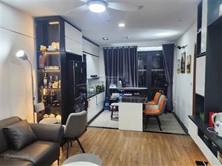 Chị chủ nhà gửi bán căn hộ ct8 2n2vs view thoáng, ban công đn 78m2 giá 6tỷ2 sẵn sổ full nội thất.