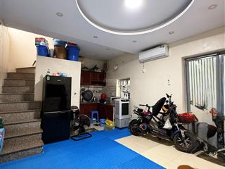 Nhà sẵn ở luôn  full nội thất. 2 tầng  30,5m2. tầm giá hiếm không ai có  1.xx tỷ