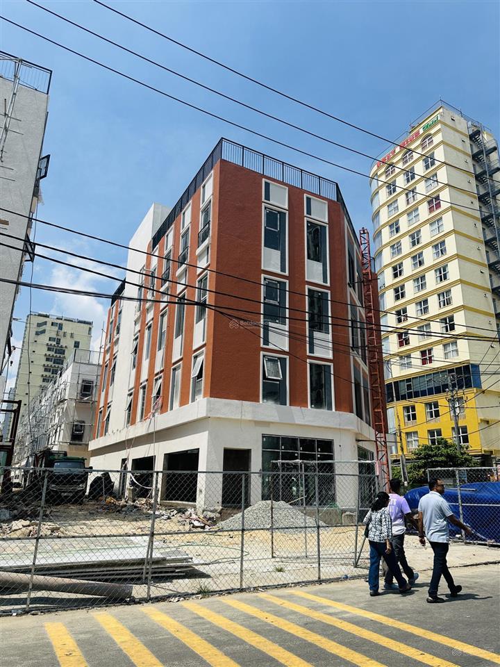 Cho thuê nhà 4 tầng mt đường trần bạch đằng ngang 15m