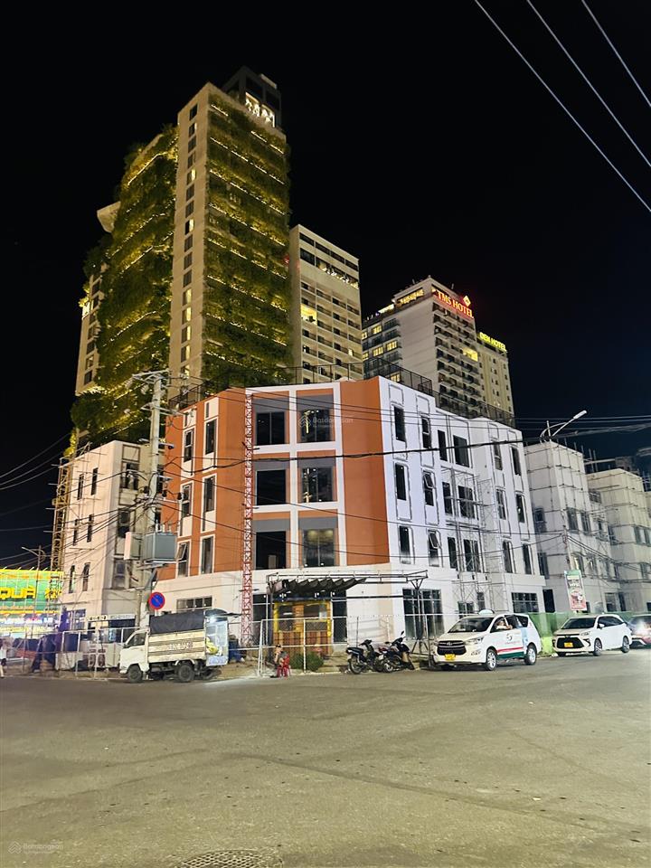 Cho thuê nhà 4 tầng mt đường trần bạch đằng ngang 15m