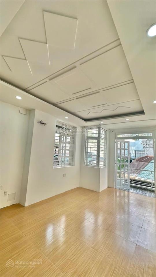 Ngộp bán gấp nhà hẻm 5m chợ vải phú thọ hòa