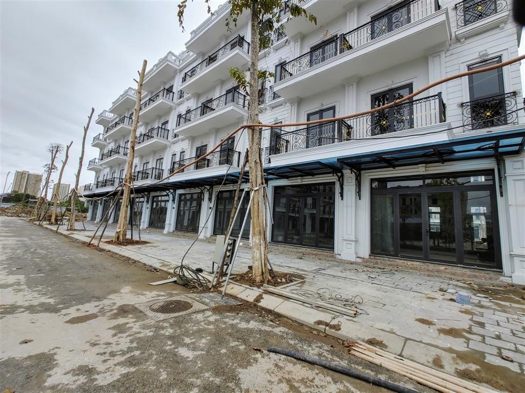 LIỀN KỀ 6 VIEW BÃI GỬI XE TẠI KĐT ĐÔNG DƯƠNG RESIDENCE – ĐỨC THƯỢNG (0915458886)