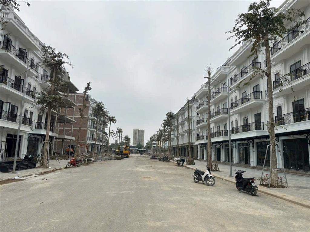 CẦN THANH KHOẢN LIỀN KỀ MẶT TRƯỜNG MẦM NON KĐT ĐÔNG DƯƠNG RESIDENCE – ĐỨC THƯỢNG