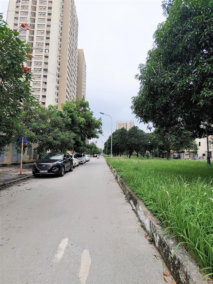 CẦN BÁN LIỀN KỀ MẶT ĐƯỜNG 27M TẠI KDT TÂN TÂY ĐÔ (0915458886)