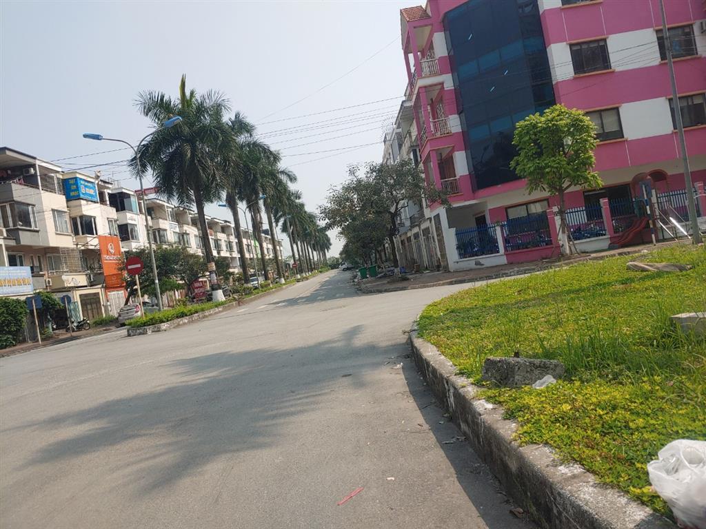 CẦN BÁN LIỀN KỀ MẶT ĐƯỜNG 27M TẠI KDT TÂN TÂY ĐÔ (0915458886)