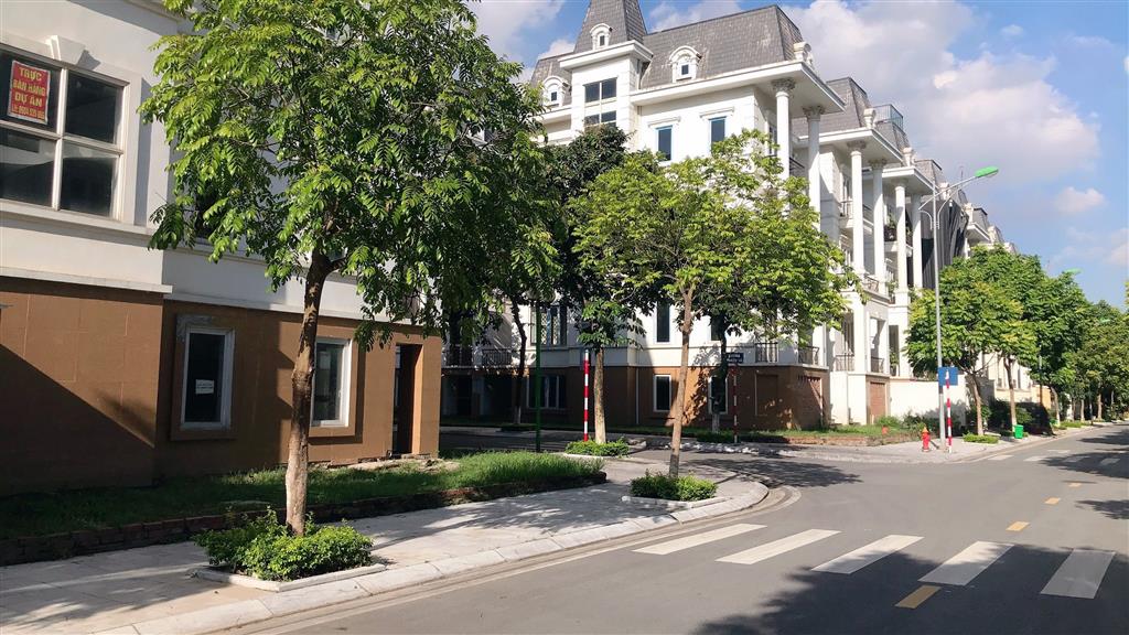 BÁN BIỆT THỰ DÃY NV5 HƯỚNG ĐÔNG BẮC MẶT ĐƯỜNG 12M KĐT LIDECO(0915458886)