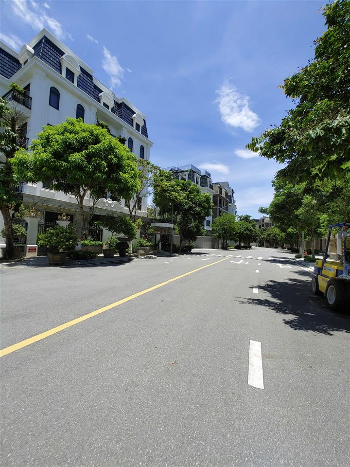 BIỆT THỰ NV19, VIEW 2 SANG CIENCO5 , HƯỚNG ĐB KĐT LIDECO (0915458886)