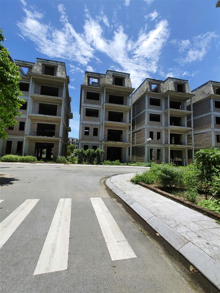 BÁN BIỆT THỰ HAI MẶT ĐƯỜNG, ĐƯỜNG 17M GẦN HỒ ĐIỀU HÒA KĐT LIDECO (0915458886)