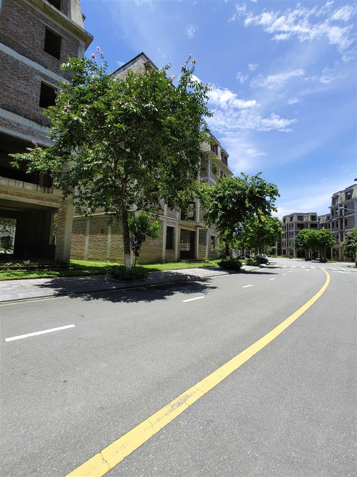 BÁN 230M2 BIỆT THỰ NV24 KĐT LIDECO NGAY GẦN ĐƯỜNG 422 (0915458886)