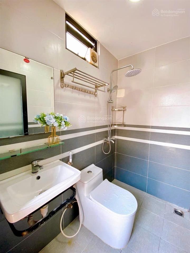 Gấp  toà chdv phan đăng lưu  p3 bt  hxh  70m2 (4.3x16)m 6 tầng 14 phòng full nội thất