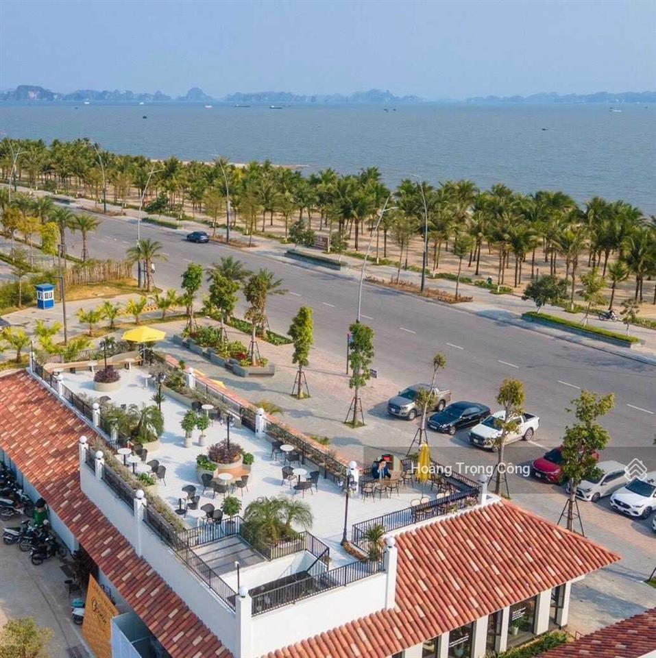 Bán căn biệt thự song lập, nhìn ra đảo rều, dt gần 203m2, giá 26 tỷ trục thông ra biển
