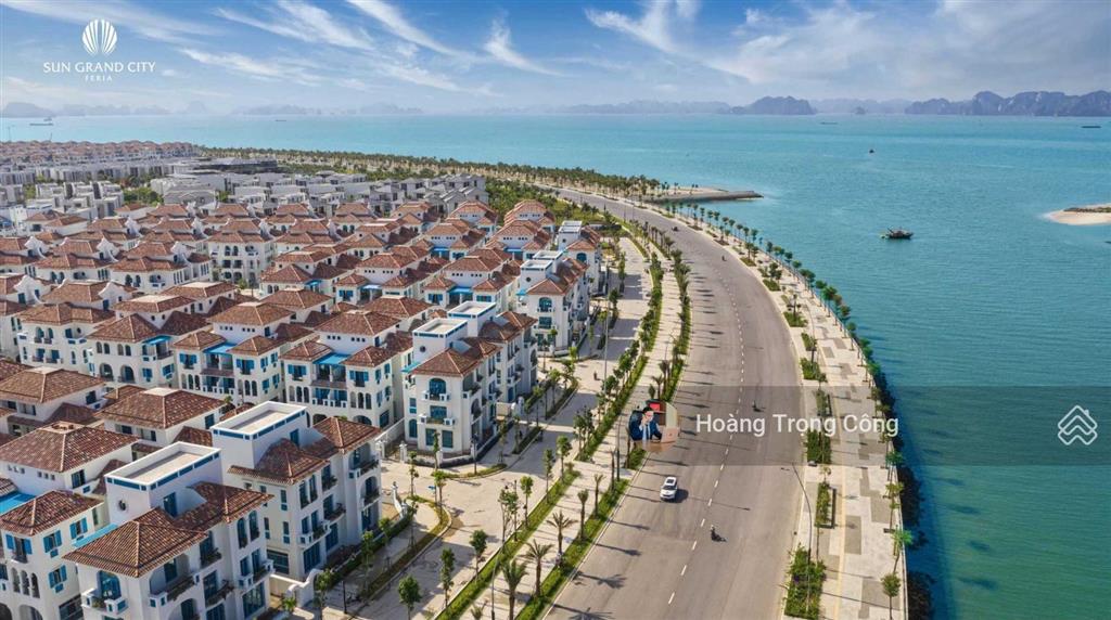 Bán căn biệt thự song lập, nhìn ra đảo rều, dt gần 203m2, giá 26 tỷ trục thông ra biển