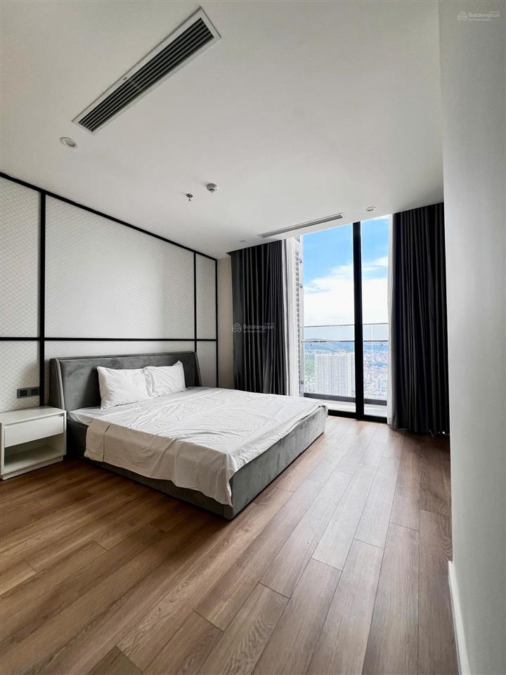 Cho thuê căn 2pn2vs 72m2 view biển hướng đn thoáng mát, full nội thất chung cư icon40 hạ long