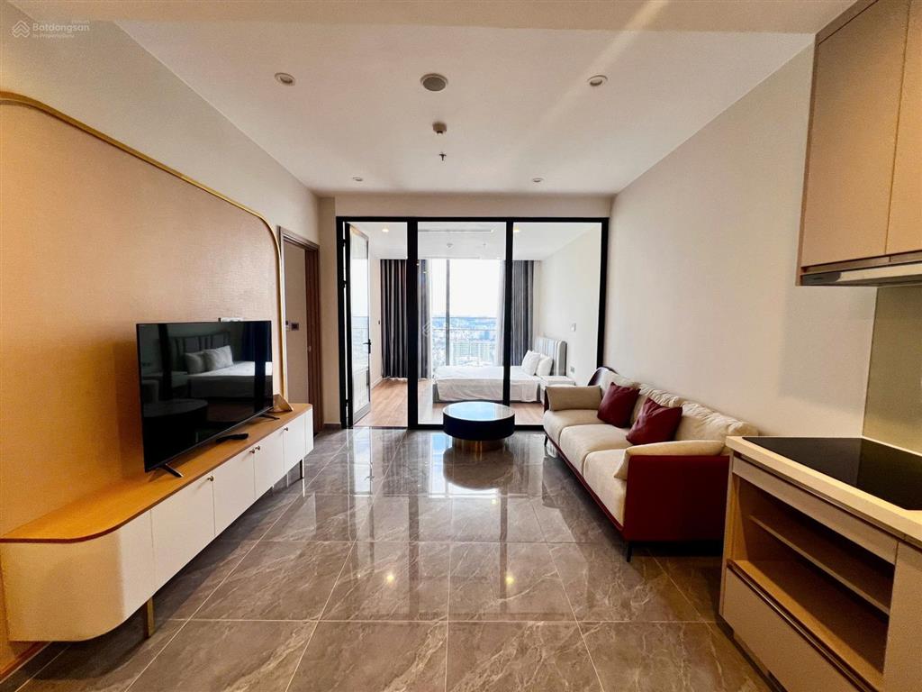 Cho thuê căn 2pn2vs 72m2 view biển hướng đn thoáng mát, full nội thất chung cư icon40 hạ long