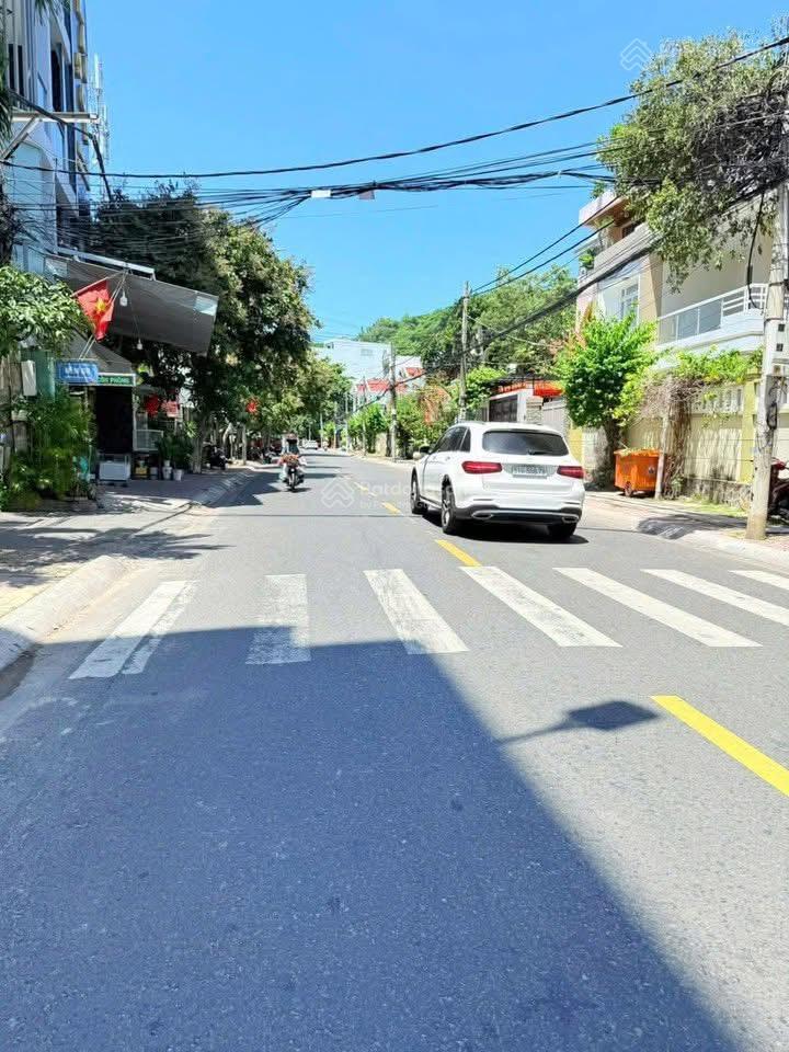 Bán đất mặt tiền nguyễn thị minh khai,p.tam thắng .tp.hcm