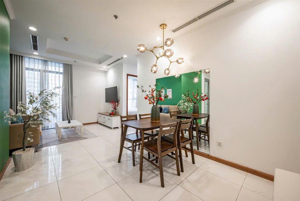 Căn hộ urban green 68m2 giá 2 tỷ 180 2pn 2wc