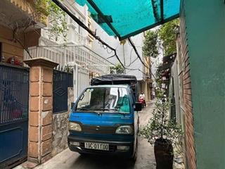 Cầu giấy nhà lô góc mặt ngõ thông, ôtô 5 tạ đỗ cửa, ô chờ thang máy