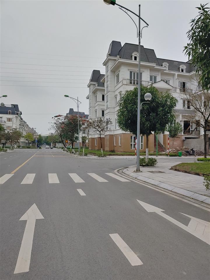 CHỦ NHÀ GỬI BÁN LIỀN BTSL 227M2 MẶT ĐƯỜNG 12M TẠI LIDECO (0915458886)