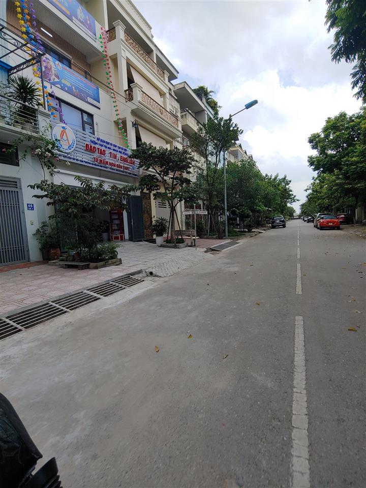 CẦN BÁN NHÀ HOÀN THIỆN MẶT ĐƯỜNG 27M TẠI KDT TÂN TÂY ĐÔ (0915458886)
