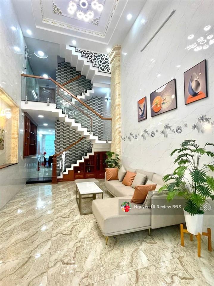 Mặt tiền tương lai  6 tầng thang máy  dòng tiền hơn 20 triệu/tháng , giá 8.2 tỷ