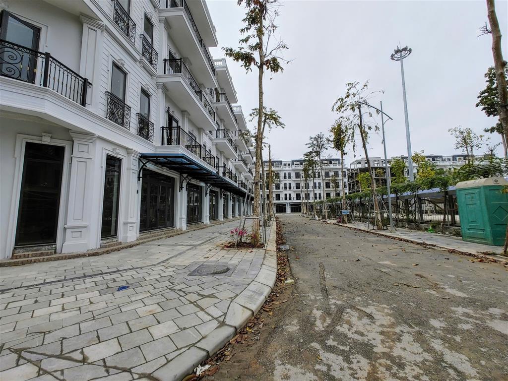 BÁN CĂN GÓC 111M2 LK4 , HƯỚNG ĐÔNG NAM KĐT ĐÔNG DƯƠNG RESIDENCE (0915458886)