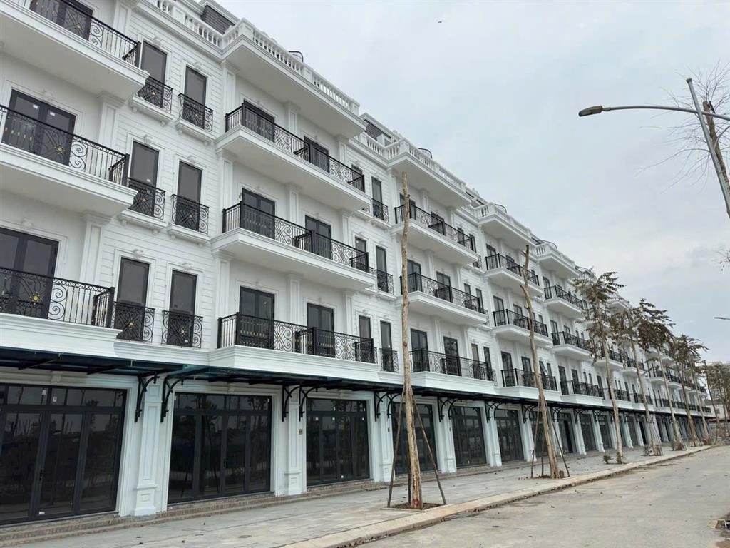80M2 LIỀN KỀ 5, VIEW CẢNG CẠN ICD, HƯỚNG TÂY BẮC KĐT ĐÔNG DƯƠNG RESIDENCE (0915458886)