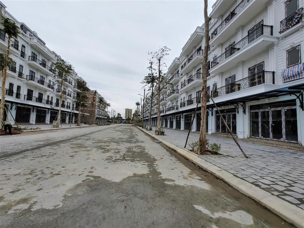 SHOPHOUSE MẶT ĐƯỜNG 30M LIỀN KỀ 1 KĐT ĐÔNG DƯƠNG RESIDENCE – ĐỨC THƯỢNG (0915458886)