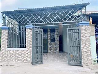 Chủ ngộp gấp bán nhà ngay chợ nông sản thủ đức  2 tầng  diện tích lớn  ngang 6  112m2  4, 5tỷ.