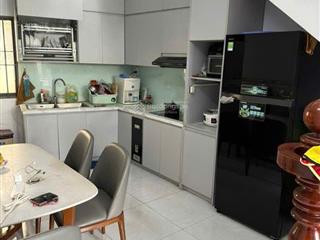 Nhà bán 3 tầng  5x22m 110m2  ngay vincom dĩ an sát thủ đức  đường xe hơi 12m chỉ 5,7 tỷ tl mạnh