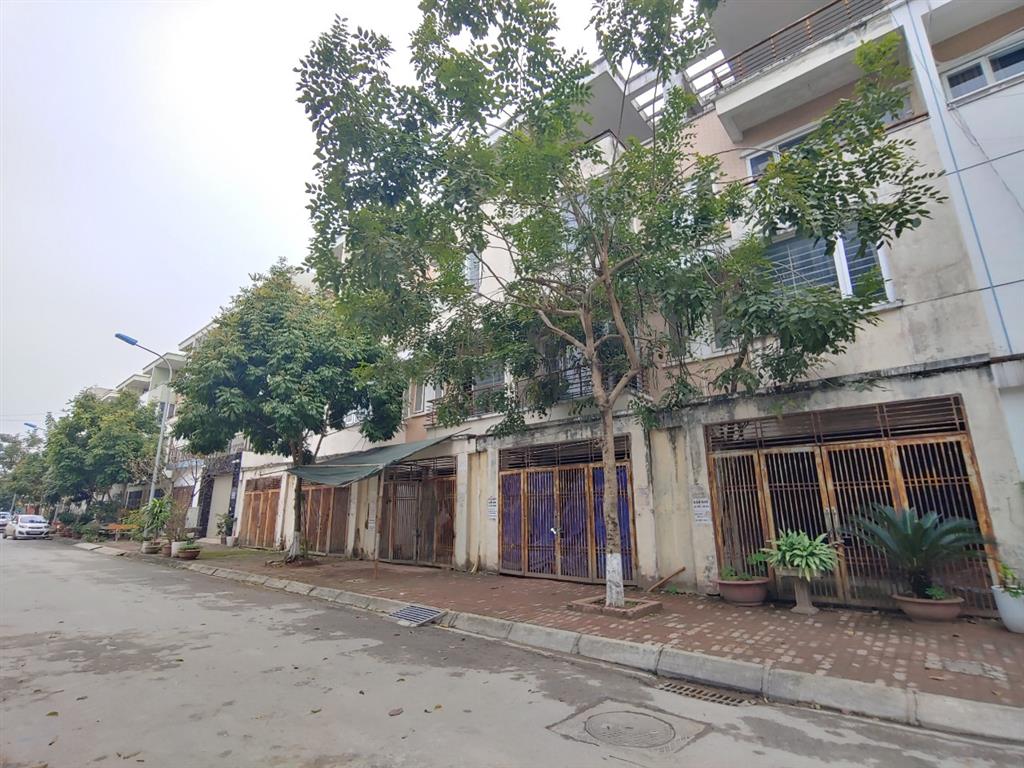 CẦN BÁN LIỀN KỀ 2 NHÀ HOÀN THIỆN 80M2 - KDT TÂN TÂY ĐÔ (0915458886)